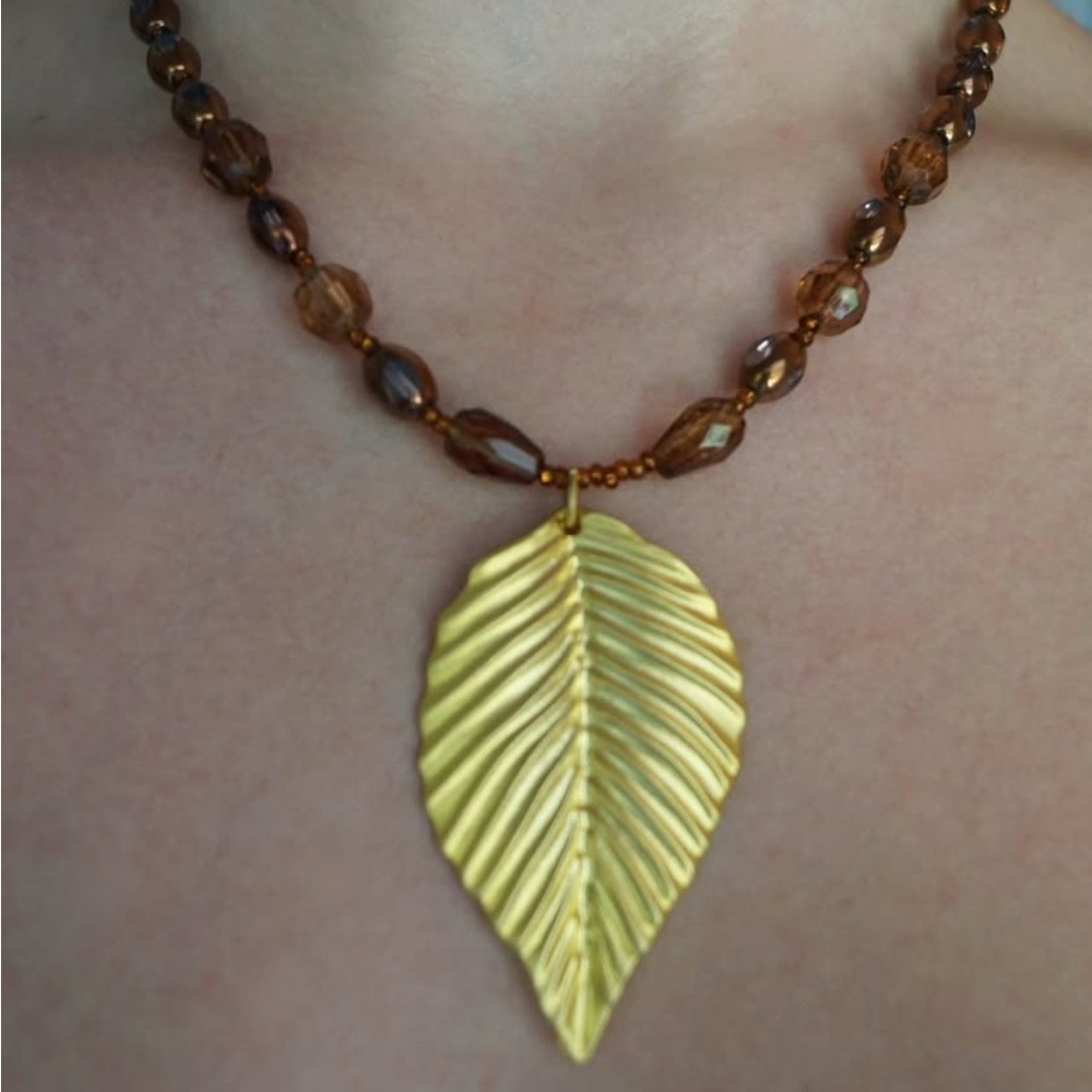 Gold Leaf Pendant Necklace